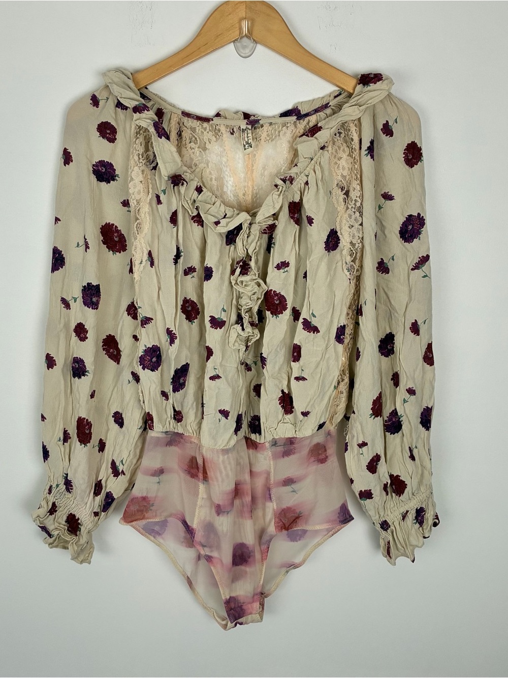 Intimately by Free People Poppy Floral Ruffle Lace Long Sleeve Bodysuit Cream M
